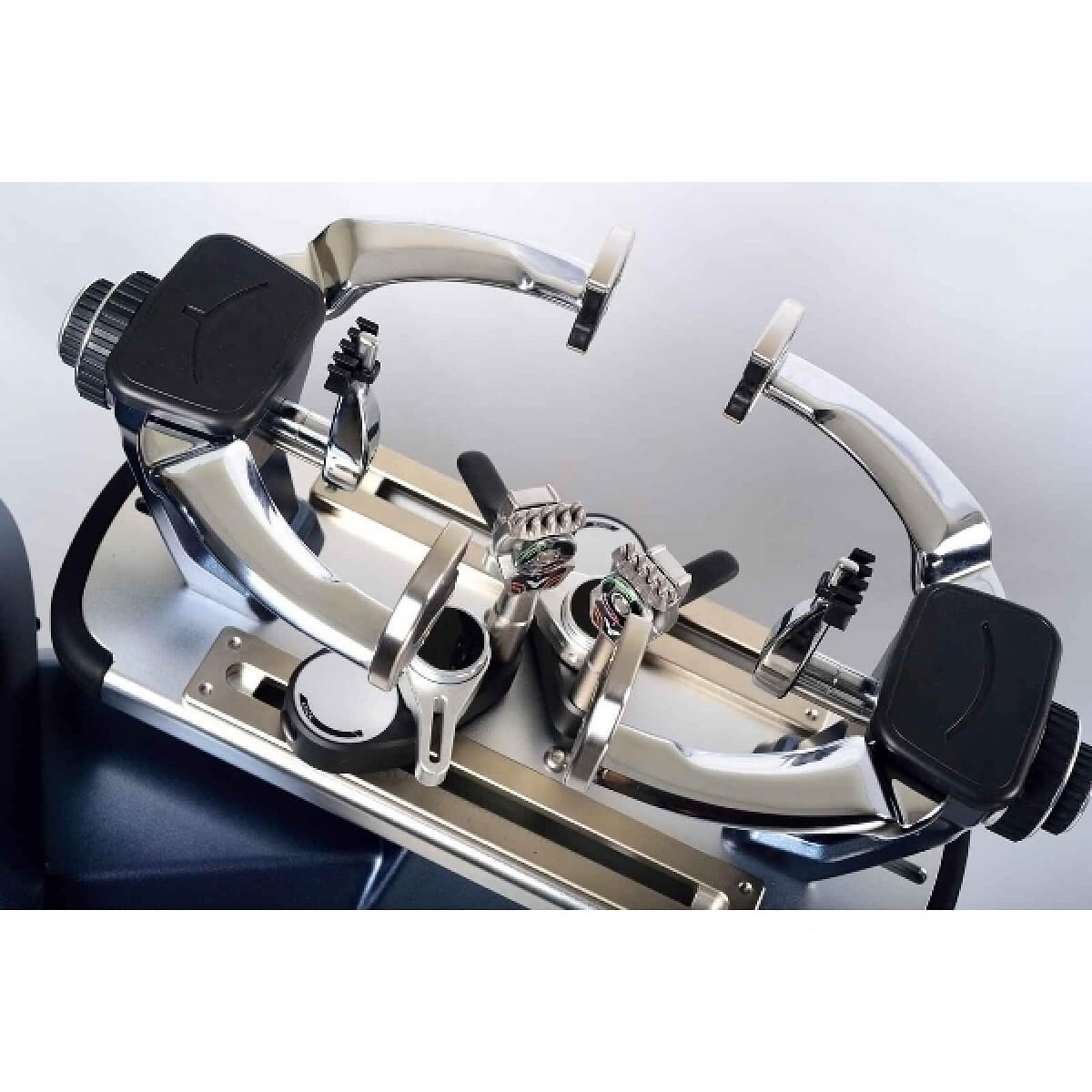 professional stringing machine, Victor VE‑50, badminton & tennis stringer, electronic stringing, linear pull tension system, stainless steel clamps, adjustable tension (11‑88 lbs), racket stringing tool, machine for stringing shop, pro stringing equipment, durable stringing machine, USA/Taiwan made, powered stringing stand, reliable tension control, club level stringer